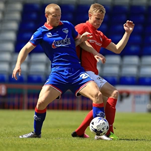 Sky Bet League One Collection: Sky Bet League One - Oldham Athletic v Coventry City - Sportsdirect.com Park