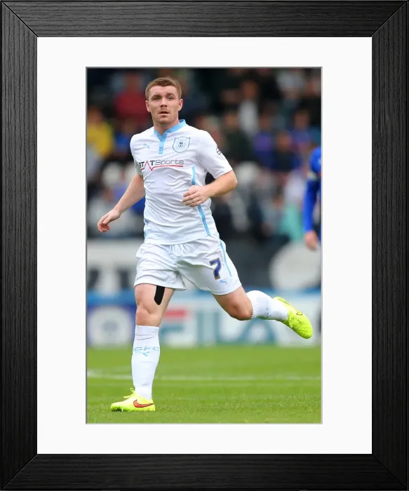 Framed Print : John Fleck in Action: Coventry City vs Rochdale - Sky Bet League One Framed Print : John Fleck in Action: Coventry City vs Rochdale - Sky Bet League One