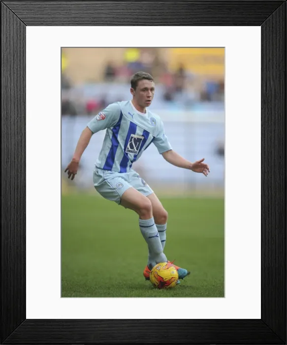 Framed Print : Matthew Pennington in Action: Coventry City vs Walsall (Sky Bet League One) at Ricoh Arena