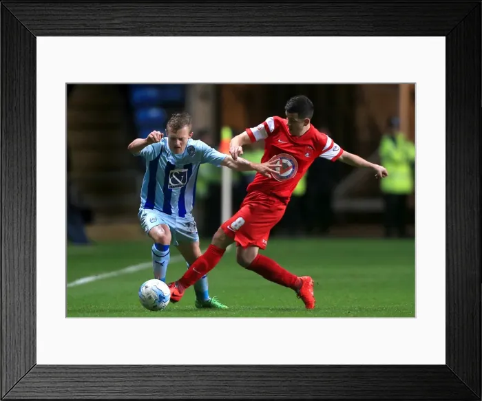 Framed Print : Battle for the Ball: Coventry City vs Leyton Orient - Sky Bet League One