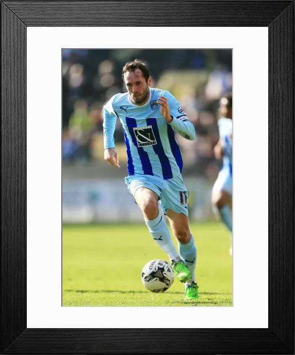 Framed Print : James O'Brien in Action: Coventry City vs Notts County, Sky Bet League One at Meadow Lane Framed Print : James O'Brien in Action: Coventry City vs Notts County, Sky Bet League One at Meadow Lane