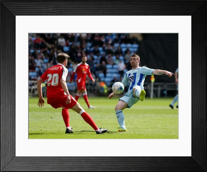Framed Print : John Fleck in Action: Coventry City vs Crewe Alexandra, Sky Bet League One, Ricoh Arena Framed Print : John Fleck in Action: Coventry City vs Crewe Alexandra, Sky Bet League One, Ricoh Arena