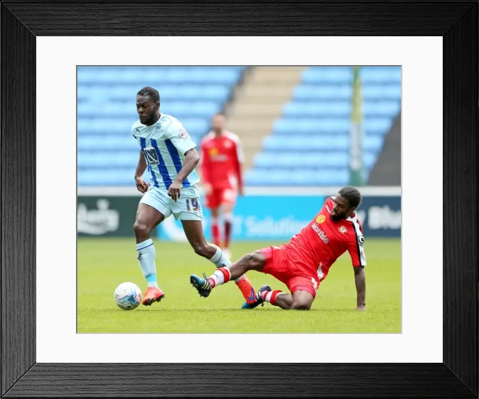 Framed Print : Battle for the Ball: Nouble vs Grant - Coventry City vs Crewe Alexandra (Sky Bet League One)