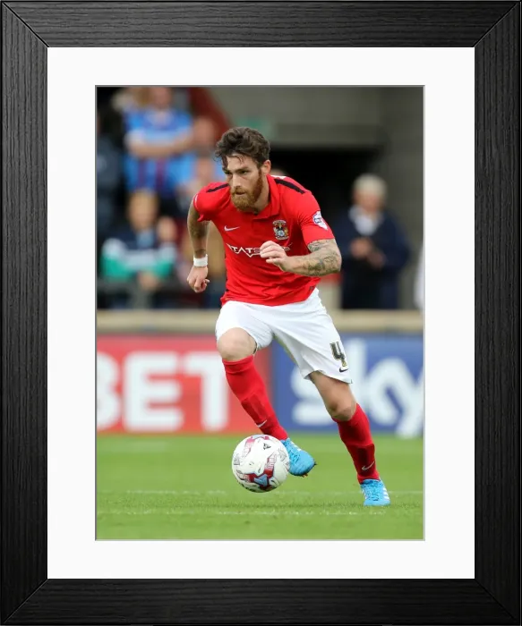 Framed Print : Romain Vincelot in Action: Coventry City vs Scunthorpe United, Sky Bet League One, Glanford Park Framed Print : Romain Vincelot in Action: Coventry City vs Scunthorpe United, Sky Bet League One, Glanford Park