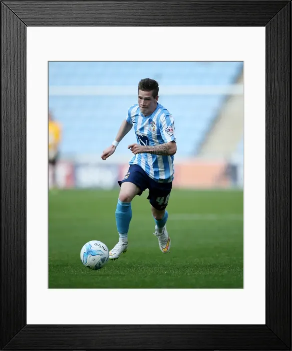 Framed Print : Ryan Kent in Action: Coventry City vs Chesterfield, Sky Bet League One at Ricoh Arena