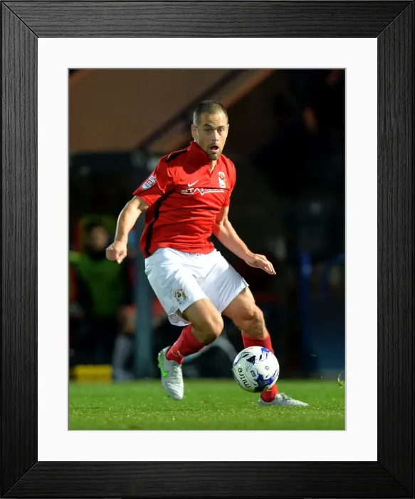Framed Print : Joe Cole in Action: Coventry City vs Rochdale, Sky Bet League One