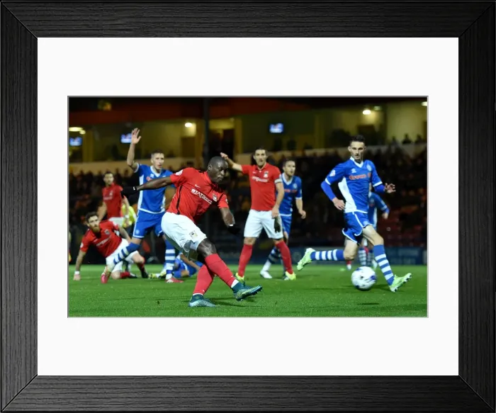 Framed Print : Marc-Antoine Fortune's Fruitless Attempt: Coventry City vs Rochdale (Sky Bet League One)