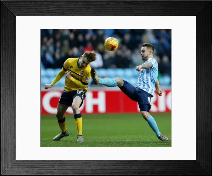 Framed Print : Battle for the Ball: Armstrong vs Townsend in Coventry City vs Scunthorpe United's Intense Sky Bet League One Rivalry Framed Print : Battle for the Ball: Armstrong vs Townsend in Coventry City vs Scunthorpe United's Intense Sky Bet League One Rivalry