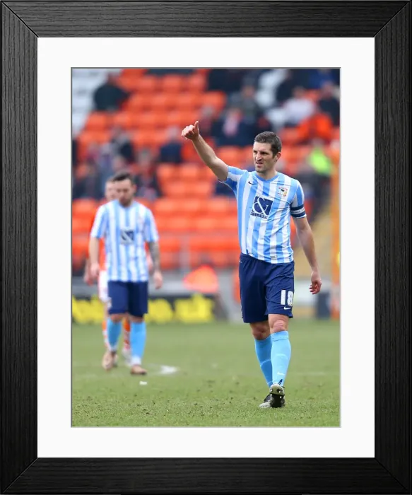 Framed Print : Sam Ricketts Thumbs Up: Coventry City Takes the Lead Against Blackpool in Sky Bet League One (2015-16) Framed Print : Sam Ricketts Thumbs Up: Coventry City Takes the Lead Against Blackpool in Sky Bet League One (2015-16)