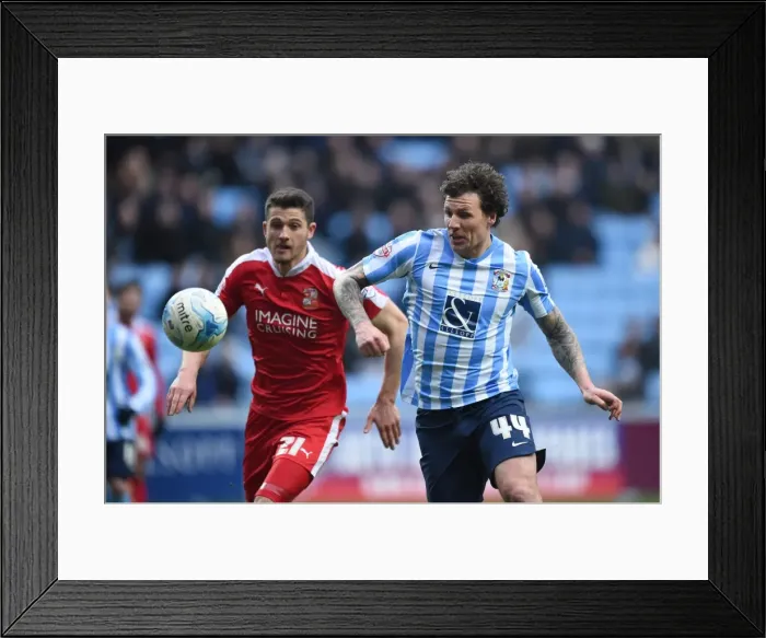 Framed Print : Coventry City vs Swindon Town: Darius Henderson vs Jamie Sendles-White - Sky Bet League One Clash at Ricoh Arena Framed Print : Coventry City vs Swindon Town: Darius Henderson vs Jamie Sendles-White - Sky Bet League One Clash at Ricoh Arena