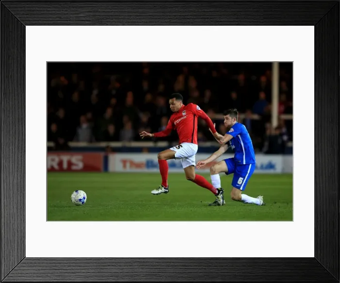 Framed Print : Battle for Supremacy: Murphy vs. Baldwin in Peterborough United vs. Coventry City's Sky Bet League One Clash Framed Print : Battle for Supremacy: Murphy vs. Baldwin in Peterborough United vs. Coventry City's Sky Bet League One Clash
