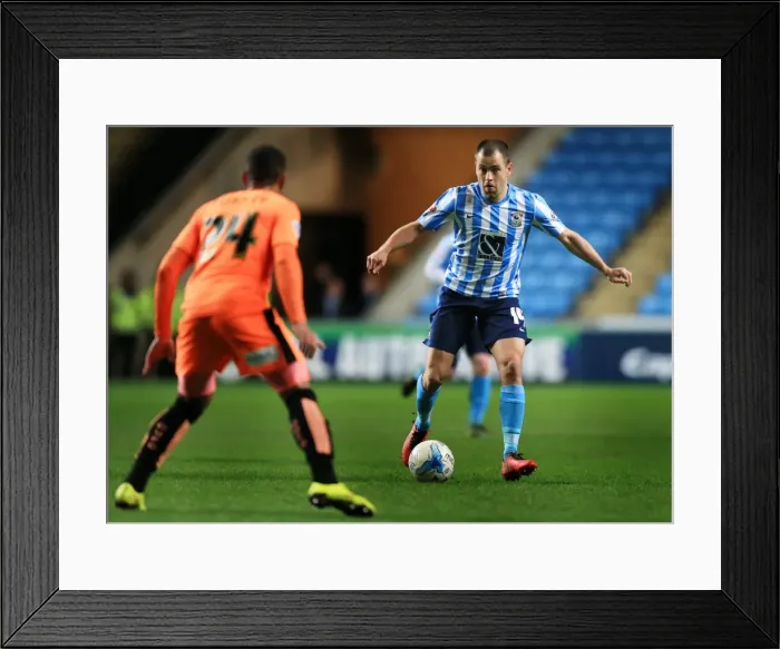 Framed Print : Joe Cole's Attack: Coventry City vs Colchester United, Sky Bet League One (2015-16) Framed Print : Joe Cole's Attack: Coventry City vs Colchester United, Sky Bet League One (2015-16)