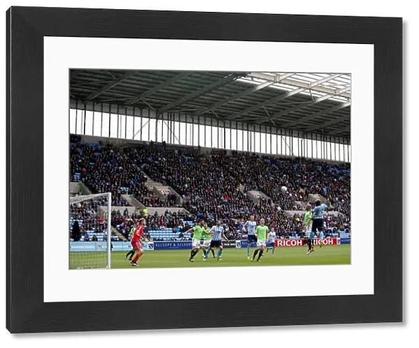 Marc Antoine Fortune Charges Towards Goal: Coventry City vs Sheffield United, Sky Bet League One, Ricoh Arena