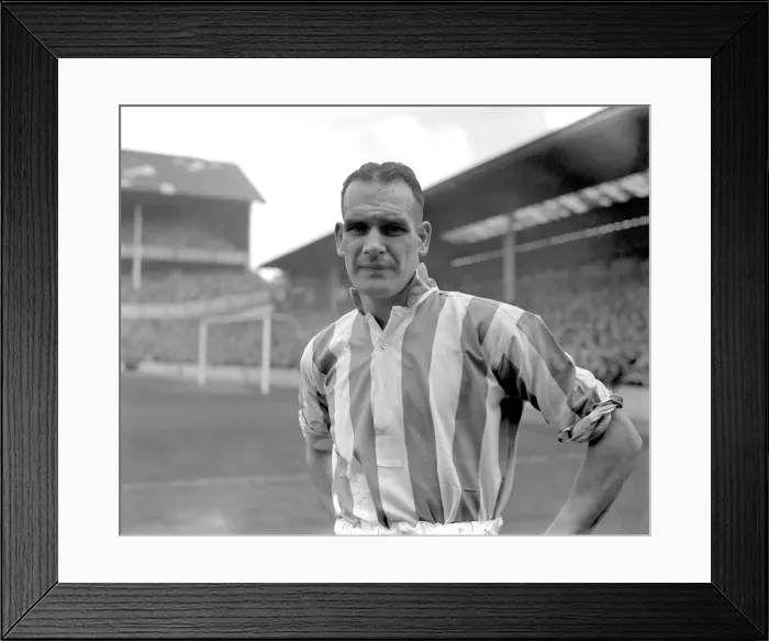 Framed Print : George Mason in Action for Coventry City Against Tottenham Hotspur in Division Two, White Hart Lane