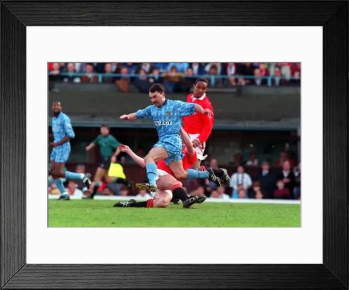 Framed Print : Premier League - Coventry City v Manchester United Framed Print : Premier League - Coventry City v Manchester United