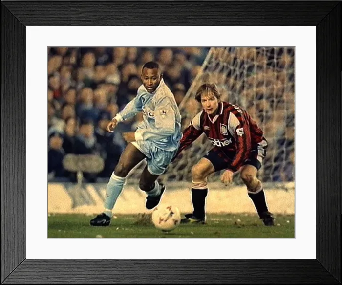 : Peter Ndlovu's Stunner: Coventry City vs Manchester City : Peter Ndlovu's Stunner: Coventry City vs Manchester City