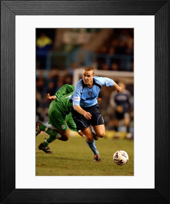 Framed Print : Coventry City vs Millwall: John Eustace in Action (Nationwide League Division One - 12-04-2002) Framed Print : Coventry City vs Millwall: John Eustace in Action (Nationwide League Division One - 12-04-2002)