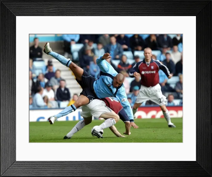 Framed Print : Nationwide Division One - Coventry v Ipswich Town - Highfield Road Framed Print : Nationwide Division One - Coventry v Ipswich Town - Highfield Road