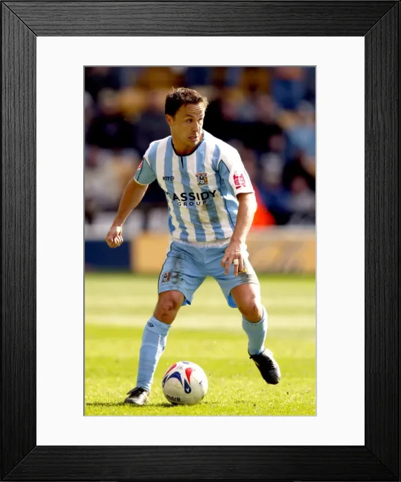 Framed Print : Dennis Wise Leads Coventry City in Championship Clash against Wolverhampton Wanderers at Molineux Stadium (08-04-2006) Framed Print : Dennis Wise Leads Coventry City in Championship Clash against Wolverhampton Wanderers at Molineux Stadium (08-04-2006)