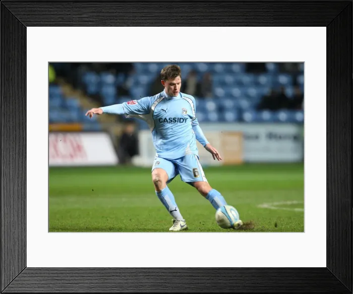 Framed Print : Coventry City vs Queens Park Rangers, Championship Clash: Stephen Hughes of QPR at Ricoh Arena (05-03-2008) Framed Print : Coventry City vs Queens Park Rangers, Championship Clash: Stephen Hughes of QPR at Ricoh Arena (05-03-2008)