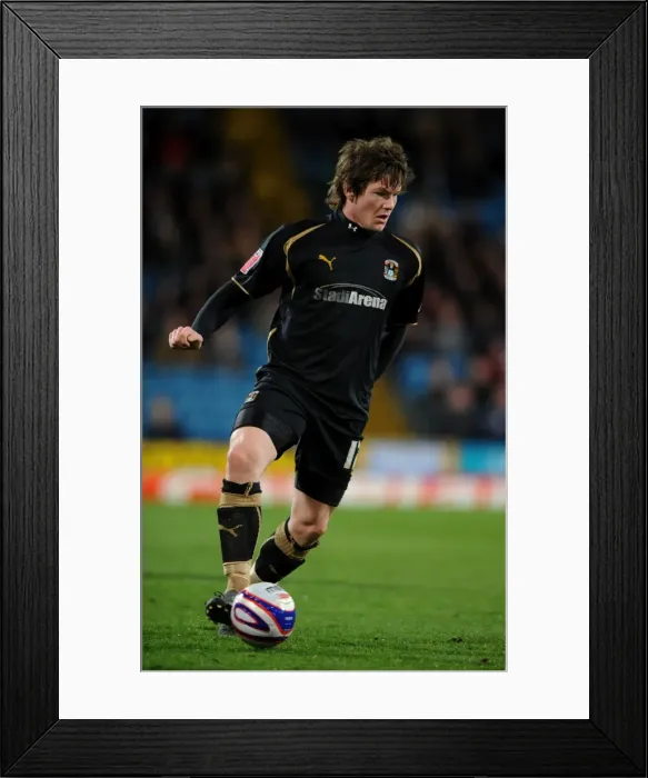 Framed Print : Coventry City vs Crystal Palace in the Championship: Aron Gunnarsson at Selhurst Park (07-04-2009) Framed Print : Coventry City vs Crystal Palace in the Championship: Aron Gunnarsson at Selhurst Park (07-04-2009)