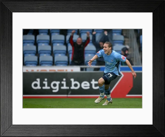 Framed Print : Championship Showdown: Coventry City vs Derby County at Ricoh Arena (03-04-2010) - Chris Hussey in Action Framed Print : Championship Showdown: Coventry City vs Derby County at Ricoh Arena (03-04-2010) - Chris Hussey in Action