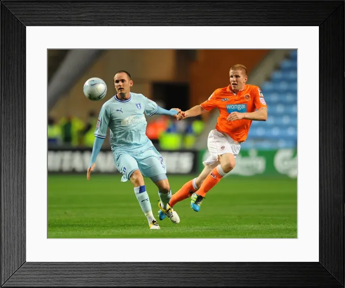 Framed Print : Battleground Ricoh Arena: Coventry City vs. Blackpool - David Bell vs. Ian Evatt Framed Print : Battleground Ricoh Arena: Coventry City vs. Blackpool - David Bell vs. Ian Evatt