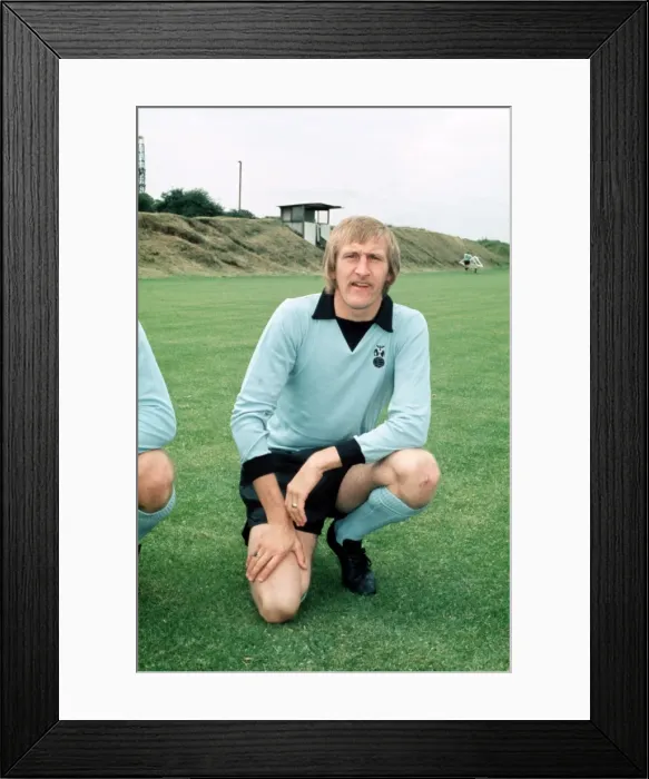 Framed Print : Coventry City Football Club: Tommy Hutchison among Former Players at League Division One Photocall Framed Print : Coventry City Football Club: Tommy Hutchison among Former Players at League Division One Photocall
