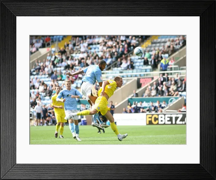 Framed Print : npower Football League Championship - Coventry City v Leicester City - Ricoh Arena Framed Print : npower Football League Championship - Coventry City v Leicester City - Ricoh Arena