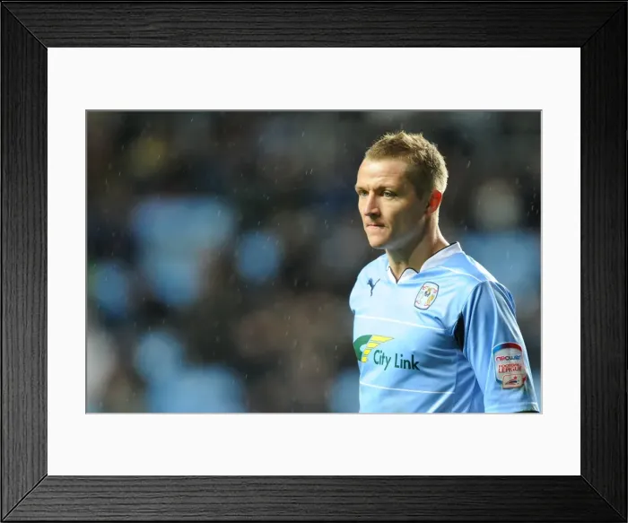 Framed Print : Gary McSheffrey of Coventry City vs Middlesbrough in Npower Championship at Ricoh Arena (04-12-2010) Framed Print : Gary McSheffrey of Coventry City vs Middlesbrough in Npower Championship at Ricoh Arena (04-12-2010)
