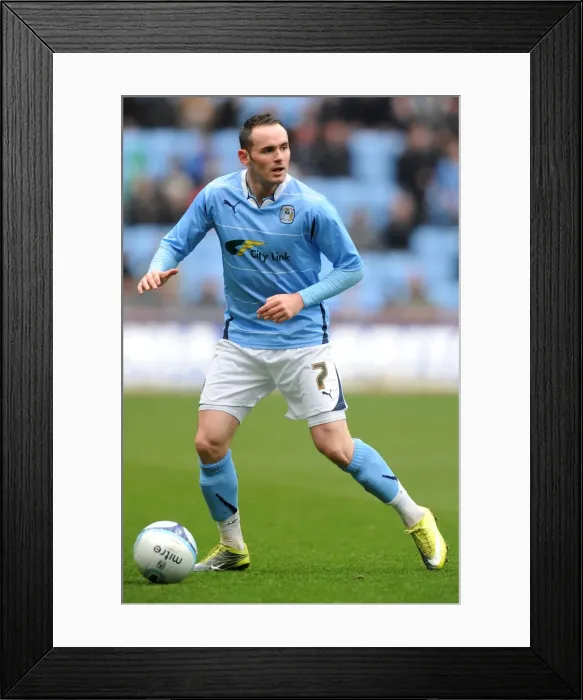 Framed Print : Battle at Ricoh Arena: Coventry City vs Queens Park Rangers, Npower Championship (28-12-2010)