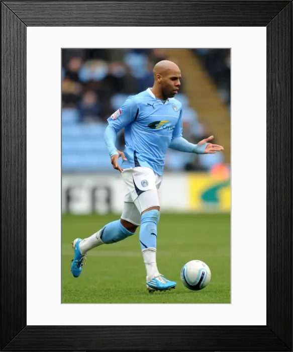 Framed Print : Marlon King in Action for Coventry City against Queens Park Rangers at Ricoh Arena (Npower Championship, 28-12-2010)