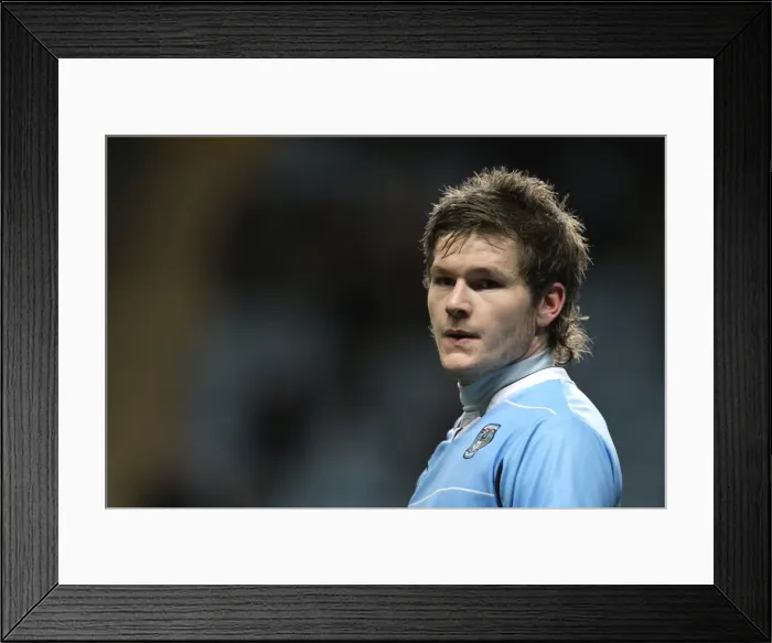 Framed Print : Aron Gunnarsson in Action: Coventry City vs. Nottingham Forest (Championship, 01-02-2011) - Ricoh Arena Framed Print : Aron Gunnarsson in Action: Coventry City vs. Nottingham Forest (Championship, 01-02-2011) - Ricoh Arena