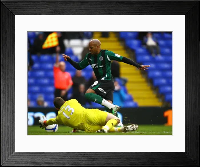 Framed Print : Marlon King vs. Colin Doyle: A FA Cup Fourth Round Showdown at St. Andrew's (29-01-2011) - Coventry City's Marlon King Faces Birmingham City's Colin Doyle Framed Print : Marlon King vs. Colin Doyle: A FA Cup Fourth Round Showdown at St. Andrew's (29-01-2011) - Coventry City's Marlon King Faces Birmingham City's Colin Doyle