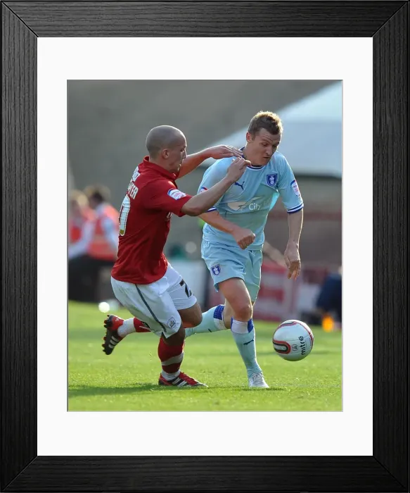 Framed Print : npower Football League Championship - Barnsley v Coventry City - Oakwell Stadium Framed Print : npower Football League Championship - Barnsley v Coventry City - Oakwell Stadium