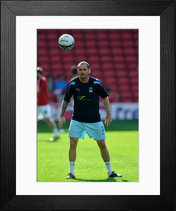 Framed Print : Coventry City FC: David Bell in Pre-Match Warm-Up at Oakwell Stadium Against Barnsley (Npower Football League Championship, 01-10-2011) Framed Print : Coventry City FC: David Bell in Pre-Match Warm-Up at Oakwell Stadium Against Barnsley (Npower Football League Championship, 01-10-2011)