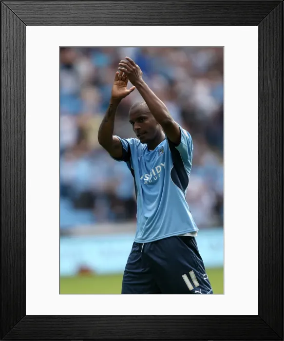 Framed Print : Clinton Morrison's Victory Applause: Coventry City's Championship Triumph over Ipswich Town (09-08-2009) Framed Print : Clinton Morrison's Victory Applause: Coventry City's Championship Triumph over Ipswich Town (09-08-2009)
