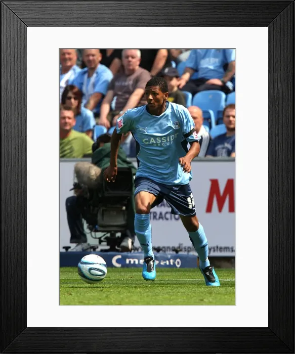 Framed Print : Patrick Van Aanholt Faces Ipswich Town in Coventry City's Championship Clash (09-08-2009)