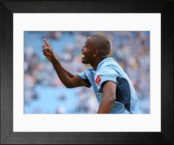 Framed Print : Clinton Morrison Leads Coventry City in Championship Showdown Against Ipswich Town at Ricoh Arena (09-08-2009) Framed Print : Clinton Morrison Leads Coventry City in Championship Showdown Against Ipswich Town at Ricoh Arena (09-08-2009)