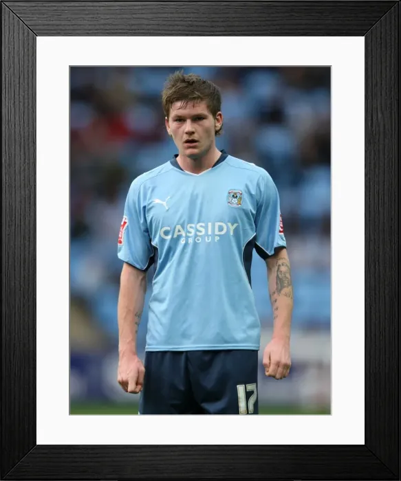 Framed Print : Aron Gunnarsson in Action: Coventry City vs. Reading (Championship 2009) Framed Print : Aron Gunnarsson in Action: Coventry City vs. Reading (Championship 2009)