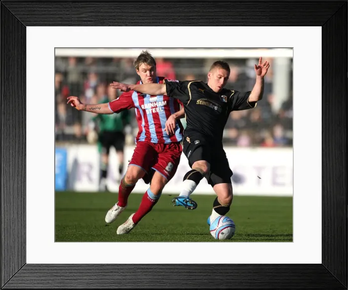Framed Print : Battle for Supremacy: McCann vs. Eastwood in Championship Clash at Glanford Park Framed Print : Battle for Supremacy: McCann vs. Eastwood in Championship Clash at Glanford Park