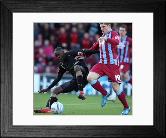 Framed Print : Coca-Cola Football League Championship - Scunthorpe United v Coventry City - Glanford Park Framed Print : Coca-Cola Football League Championship - Scunthorpe United v Coventry City - Glanford Park