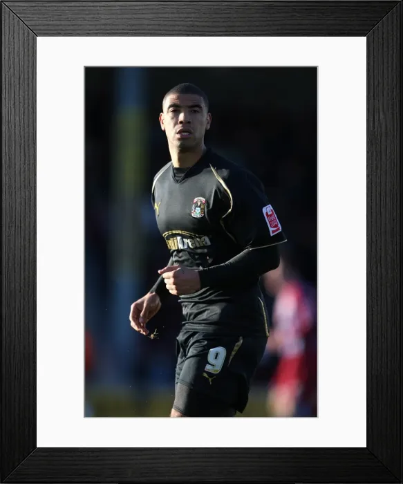 Framed Print : Leon Best Scores for Coventry City against Scunthorpe United in Championship Match at Glanford Park (06-12-2009)