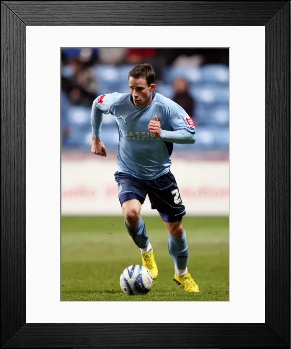 Framed Print : Championship Showdown: Coventry City vs Cardiff City - McIndoe's Action-Packed Battle at Ricoh Arena