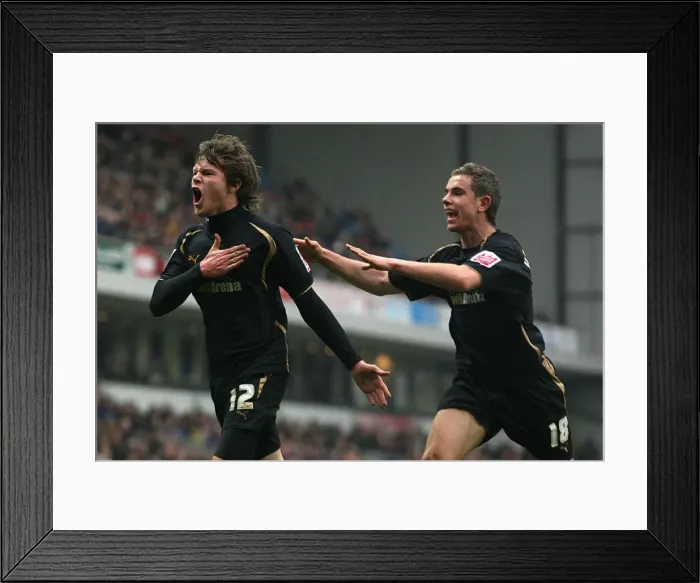 Framed Print : Coventry City's Aron Gunnarsson Scores Stunning Second Goal in FA Cup Upset against Blackburn Rovers (14-02-2009) Framed Print : Coventry City's Aron Gunnarsson Scores Stunning Second Goal in FA Cup Upset against Blackburn Rovers (14-02-2009)