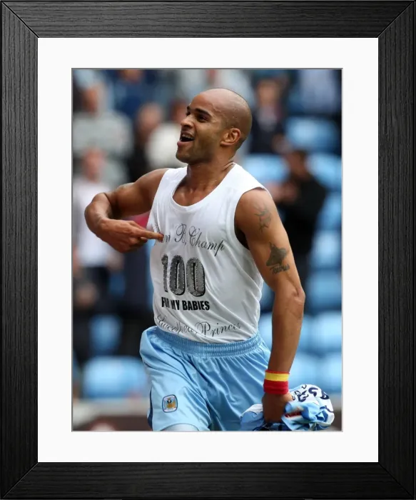 Framed Print : Leon McKenzie's Thrilling Goal Celebration: Coventry City vs Norwich City in the Coca-Cola Football Championship (09-08-2008) Framed Print : Leon McKenzie's Thrilling Goal Celebration: Coventry City vs Norwich City in the Coca-Cola Football Championship (09-08-2008)