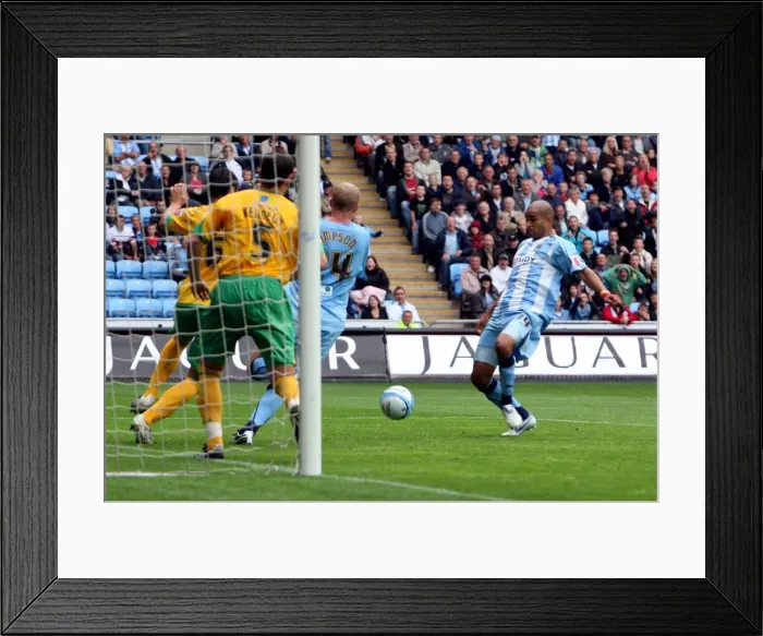 Framed Print : Leon McKenzie Scores for Coventry City Against Norwich City in Coca-Cola Football Championship Match at Ricoh Arena (09-08-2008)