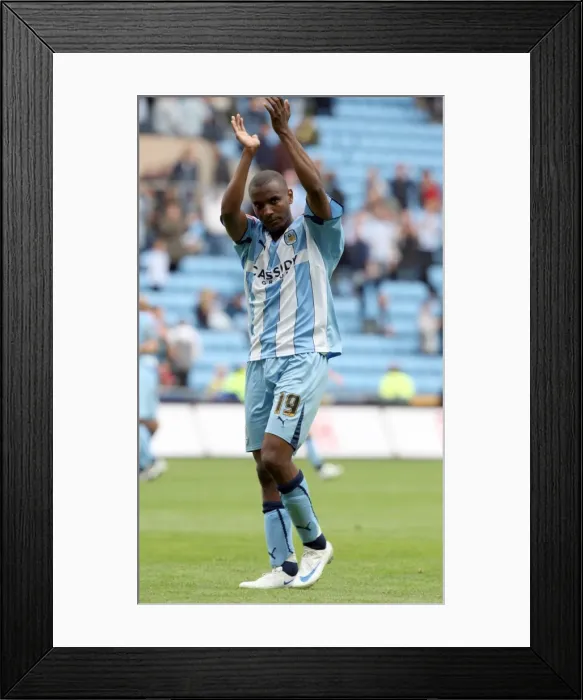 Framed Print : Clinton Morrison Acknowledges Coventry City Fans in Coca-Cola Championship Match vs Norwich City (09-08-2008, Ricoh Arena)