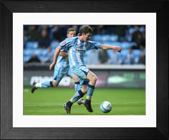 Framed Print : Coventry City vs Southampton: Aron Gunnarsson at Ricoh Arena - Coca-Cola Football Championship (2008) Framed Print : Coventry City vs Southampton: Aron Gunnarsson at Ricoh Arena - Coca-Cola Football Championship (2008)