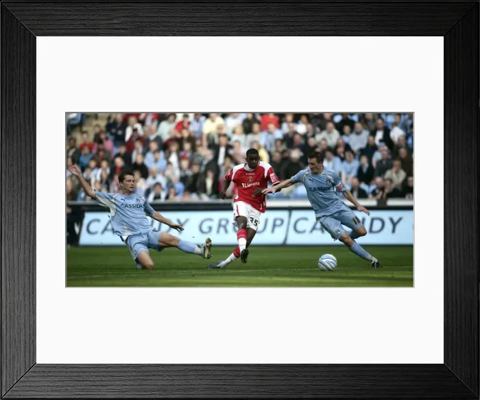 Framed Print : Coca-Cola Football League Championship - Coventry City v Charlton Athletic - Ricoh Arena Framed Print : Coca-Cola Football League Championship - Coventry City v Charlton Athletic - Ricoh Arena